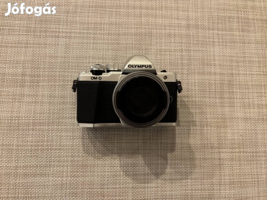 Olympus E-M10II fényképezőgép