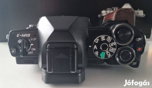 Olympus OM-D E-M10 Mark IV