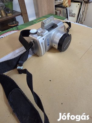 Olympus digital camera C-760