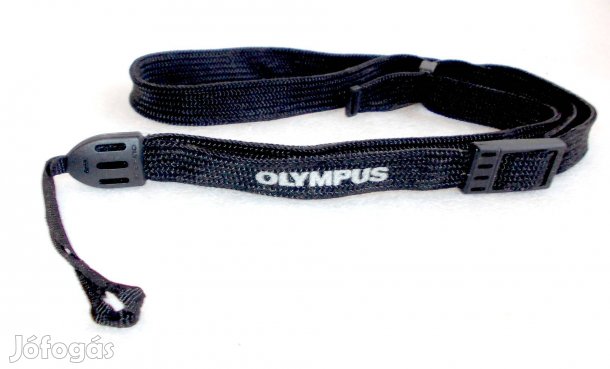 Olympus márkájú fényképezőgép nyakpánt