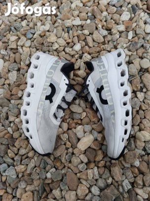 On cloudmonster futócipő 40