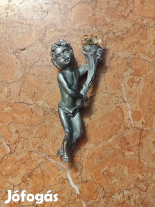 Ón puttó figura szobor