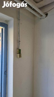 Önálló garázs Debrecen Újkertben eladó