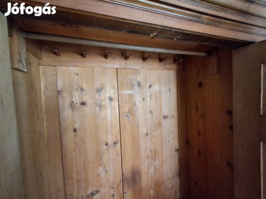 Ónémet akasztós szekrény, földszinti