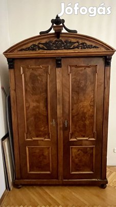 Ónémet antik faragott, fa szekrény