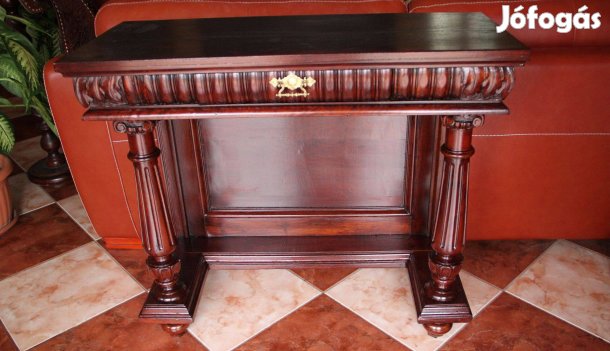 Ónémet faragott konzolasztal