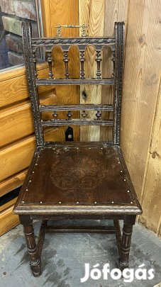 Ónémet stílusú faragott fa szék