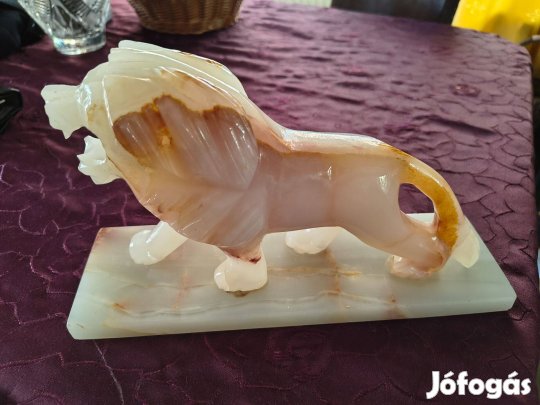 Onix szobor, oroszlán