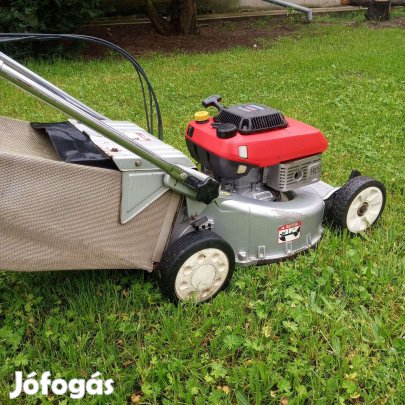 Önjáró, késkuplungos, fűgyűjtős fűnyíró