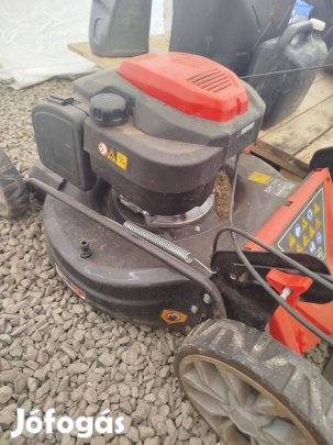 Önjáró fűnyíró