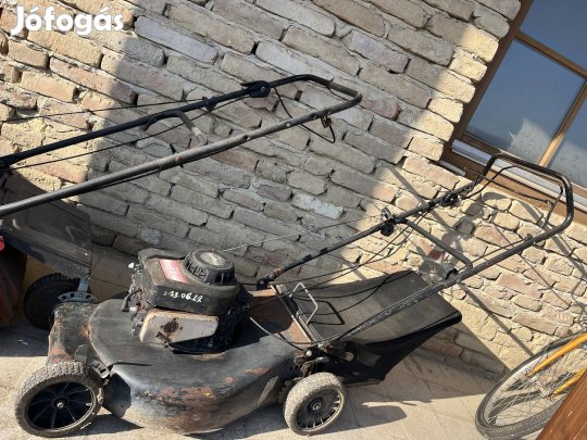 Önjáró fűnyíró