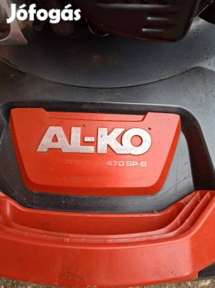 Önjárós fűnyíró szép állapotban eladó.