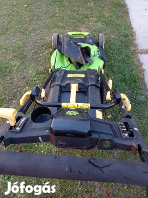 Önjárós fűnyíró váz eladó 
