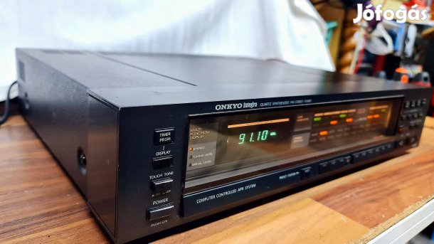 Onkyo Integra T-9900 felsőkategóriás digitális tuner