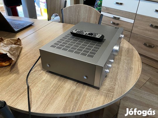 Onkyo a 9010 erősitő távval kitűnő állapot
