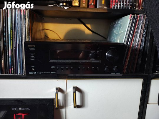 Onkyo erősítő