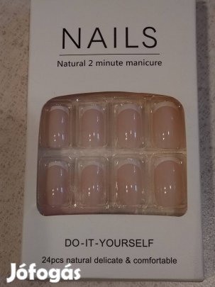 Öntapadós műköröm 24 darabos 