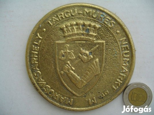 Öntött emlék plakett "Marosvásárhely"