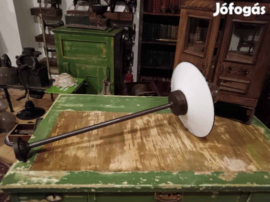 Öntöttvas lámpa, kül- beltérre, patinázott, kezelt állapotban, azonnal