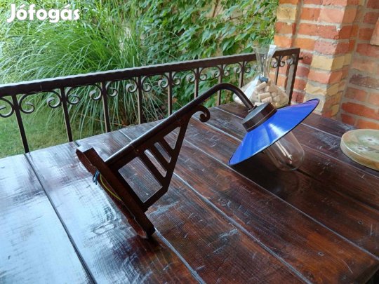 Öntöttvas lámpa, kül- beltérre, patinázott, kezelt állapotban, azonnal