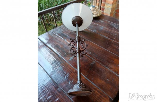 Öntöttvas lámpa, kül- beltérre, patinázott, kezelt állapotban, azonnal