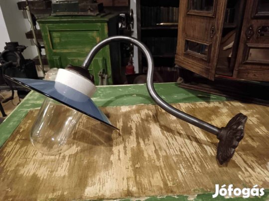 Öntöttvas lámpa, kül- beltérre, patinázott, kezelt állapotban, azonnal