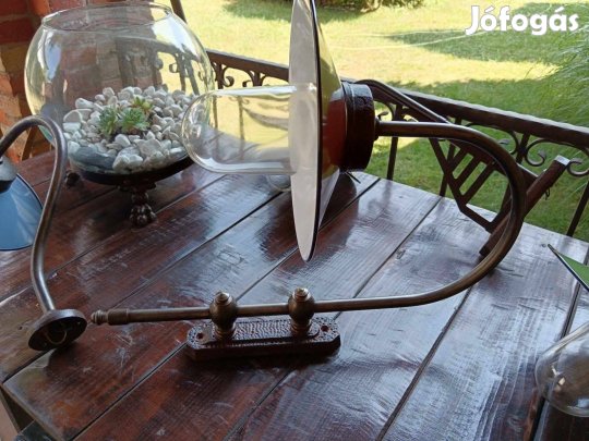 Öntöttvas lámpa, kül- beltérre, patinázott, kezelt azonnal szerelhető