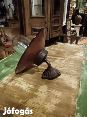 Öntöttvas lámpa, kül- beltérre, patinázott, kezelt azonnal szerlhető