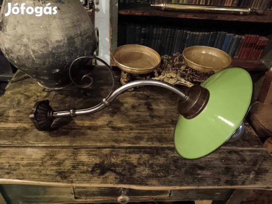 Öntöttvas lámpa, kül- beltérre, patinázott, kezelt azonnal szerlhető