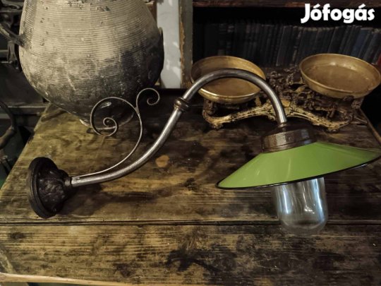 Öntöttvas lámpa, kül- beltérre, patinázott, kezelt,rusztikus 8-as