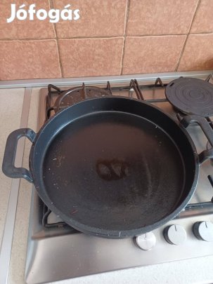 Öntöttvas serpenyő 30x5