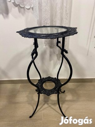 Öntöttvas virágállvány