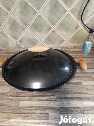 Öntöttvas wok serpenyő zománcos nagy 38 cm fedővel