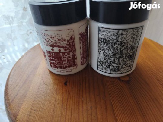 Opál üveg, műanyag tetővel 