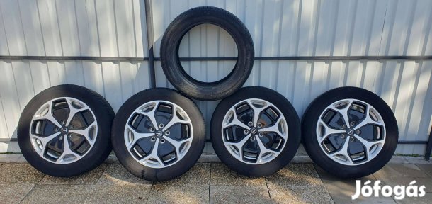 Opel Ampera alufelni nyárigumival