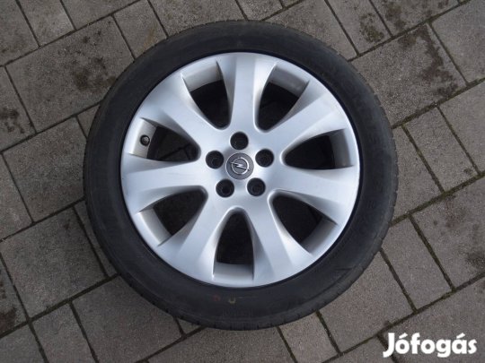 Opel Astra 17" 5x105 ET42 gyári alufelni 215/50R17 nyárigumi 6mm