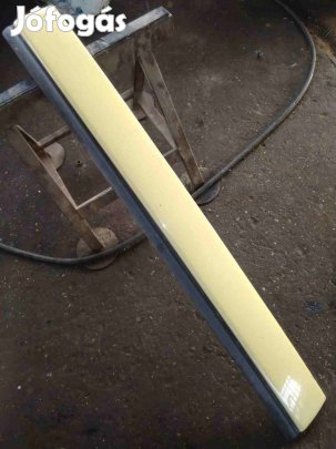 Opel Astra F Csomagtérajtó Díszléc