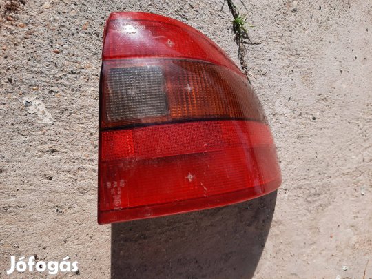 Opel Astra F Sedan jobb hátsó láma
