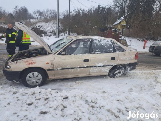 Opel Astra F Törött