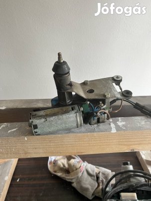 Opel Astra F hátsó ablaktörlő motor