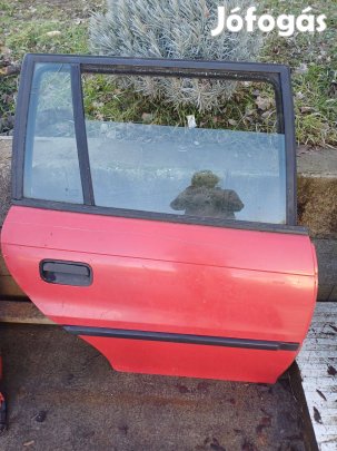 Opel Astra F kombi jobb hátsó ajtó
