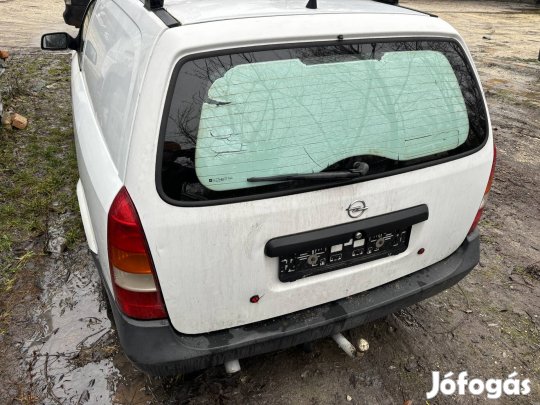 Opel Astra G csomagtér ajtó lámpa lökhárító vonóhorog 