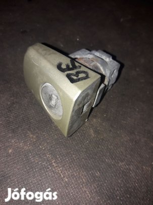 Opel Astra H Bal Első Ajtó Zárbetét