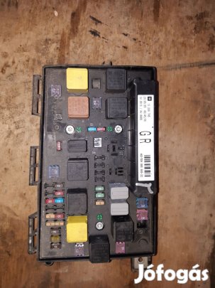 Opel Astra H Biztosítéktábla / Relé Tábla