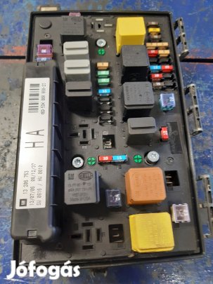 Opel Astra H Biztosítéktábla / Relé Tábla