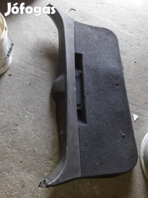 Opel Astra H Csomagtérajtó Alsó Burkolat