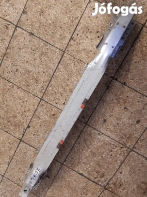 Opel Astra H Hátsó Lökhárító Merevítő