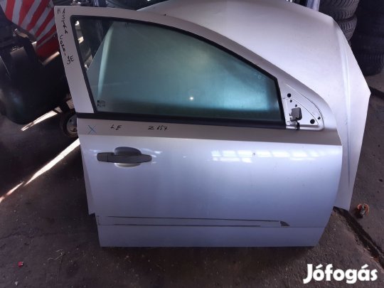 Opel Astra H Jobb Első Ajtó
