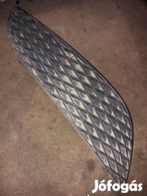 Opel Astra H Jobb Első Lökhárító Díszrács