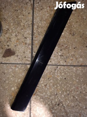 Opel Astra H Jobb Hátsó Ajtó Díszléc